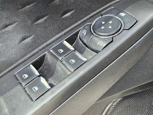 Used 2020 Ford Escape SE FWD image 16