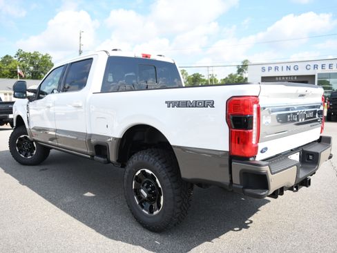 New 2026 Ford F250 King Ranch w/ Tremor Off-Road Package AWD/4WD image 10