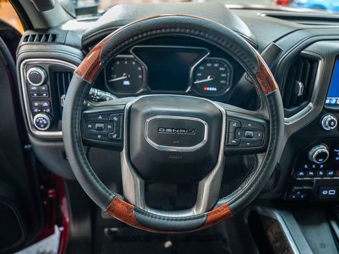 Used 2019 GMC Sierra 1500 Denali w/ Denali Ultimate Package AWD/4WD image 42