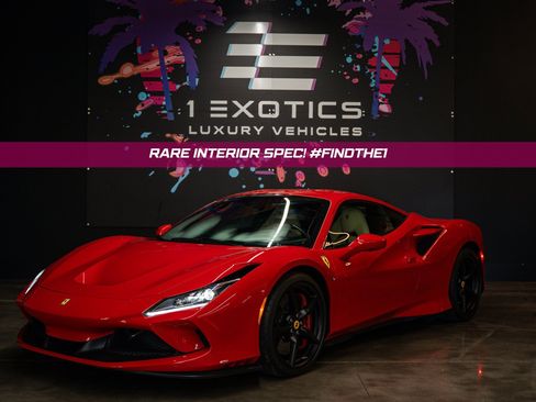 Used 2022 Ferrari F8 Tributo RWD image 1