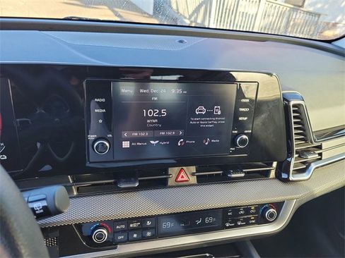 Used 2023 Kia Sportage LX image 21