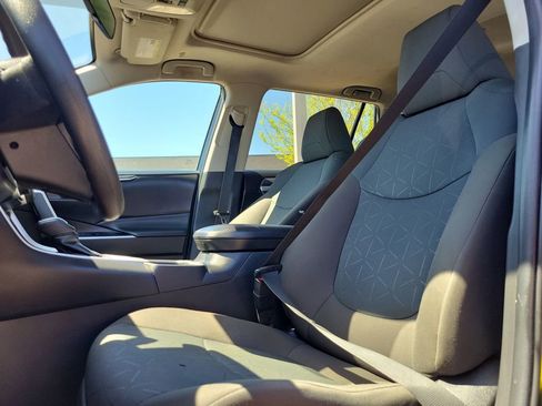 Used 2023 Toyota RAV4 XLE w/ Convenience Package image 18