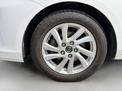 Used 2013 MAZDA MAZDA3 i Touring w/ Preferred Equipment Pkg image 38