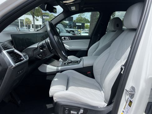 Used 2024 BMW X5 xDrive40i w/ Premium Package AWD/4WD image 16