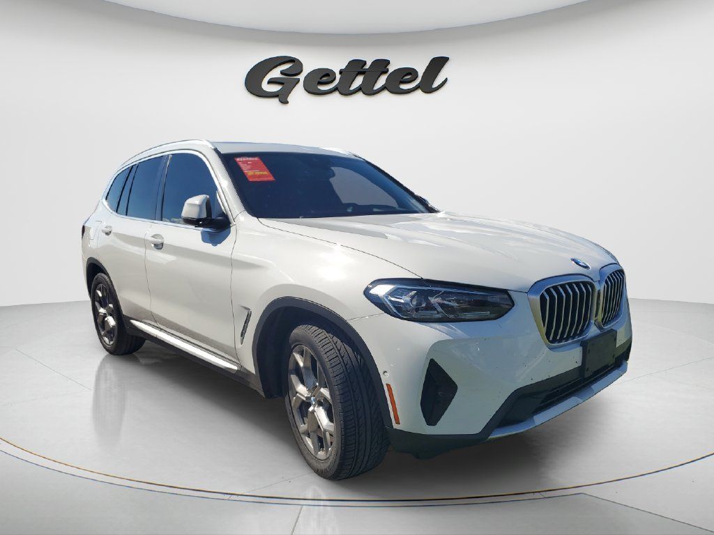 Used 2023 BMW X3 xDrive30i w/ Convenience Package AWD/4WD image 2