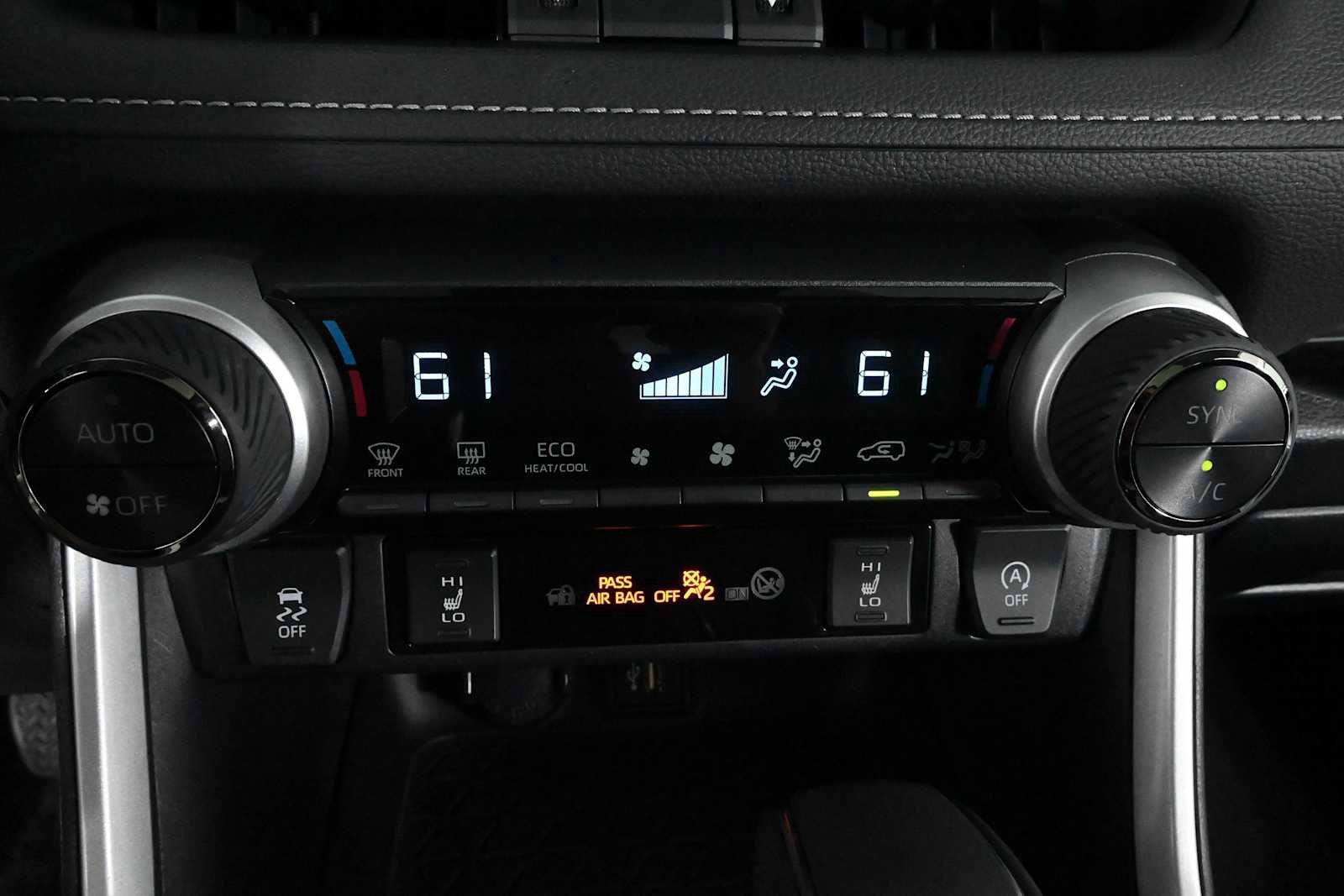 Used 2023 Toyota RAV4 XLE Premium AWD/4WD image 27