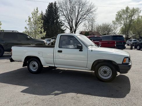 Used 1991 Toyota Pickup 2WD Regular Cab image 57