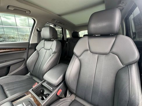 Used 2019 Audi Q5 2.0T Premium Plus w/ Premium Plus Package image 13