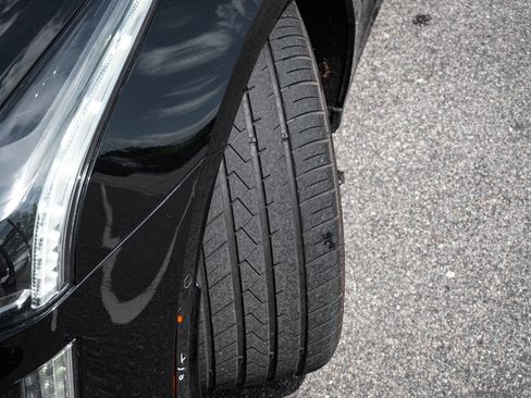 Used 2019 Cadillac CTS V w/ Carbon Fibre Package RWD image 11