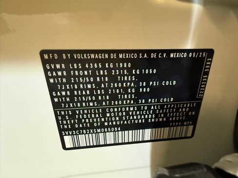 Used 2025 Volkswagen Taos SE image 39