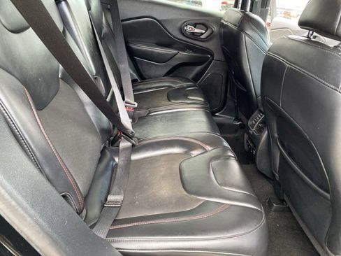 Certified 2020 Jeep Cherokee Trailhawk image 31