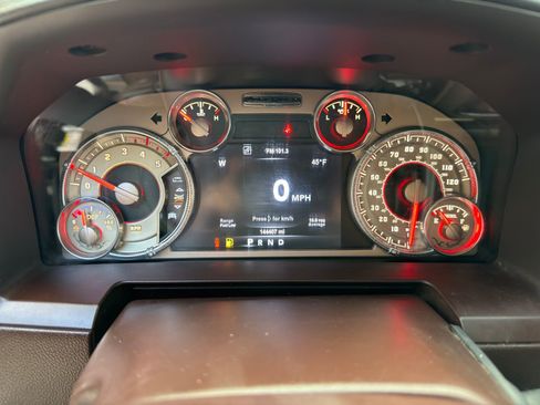 Used 2017 RAM 3500 Laramie Longhorn image 20