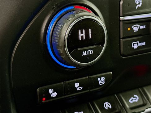 Used 2020 Chevrolet Silverado 1500 LTZ image 22