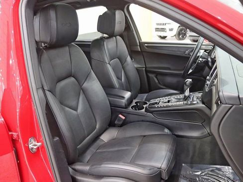 Used 2018 Porsche Macan GTS image 27