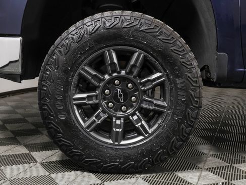 Used 2023 Chevrolet Silverado 1500 LT AWD/4WD image 21
