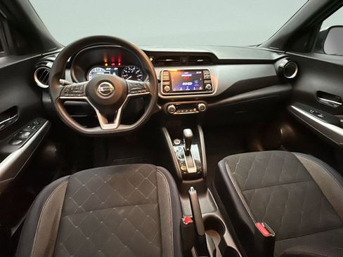 Used 2018 Nissan Kicks SV w/ Exterior Electronics Package FWD image 19