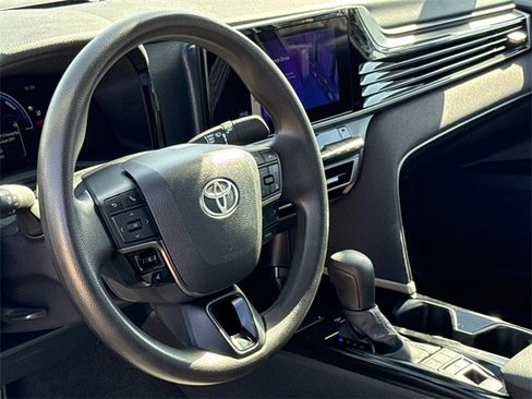 Used 2025 Toyota Camry LE image 18