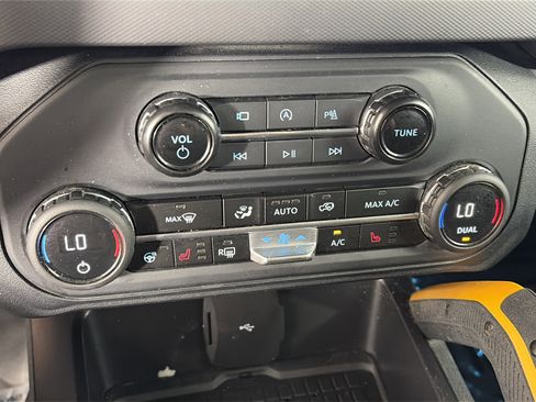 Used 2024 Ford Bronco Badlands AWD/4WD image 21