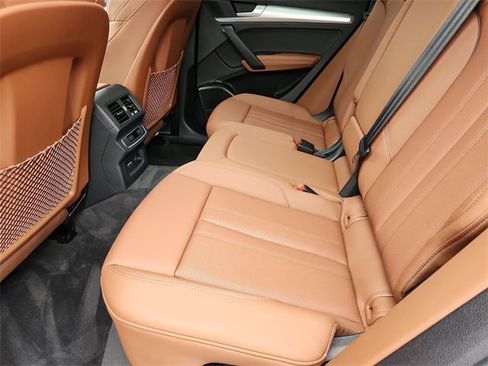 Used 2025 Audi Q5 2.0T Premium Plus w/ Premium Plus Package image 26