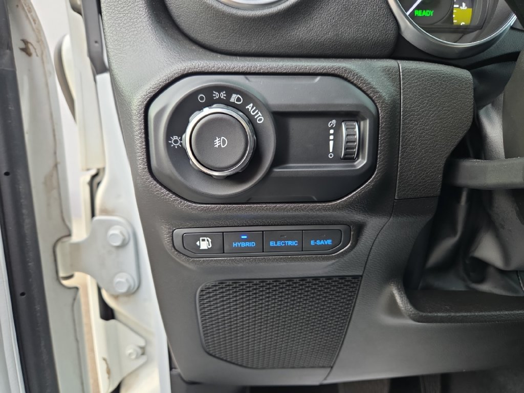Used 2023 Jeep Wrangler Unlimited Sahara w/ Cold Weather Group AWD/4WD image 25