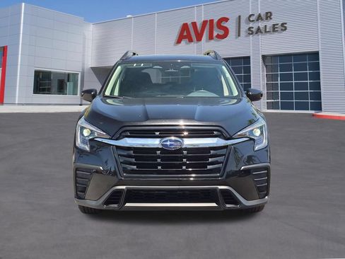 Used 2025 Subaru Ascent Premium AWD/4WD image 2