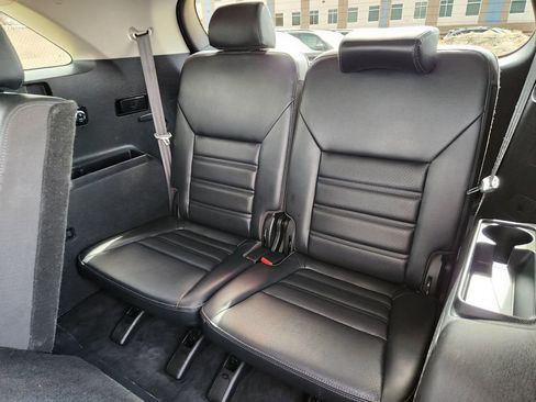 Used 2019 Kia Sorento EX image 11
