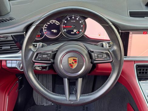 Used 2021 Porsche Panamera image 21