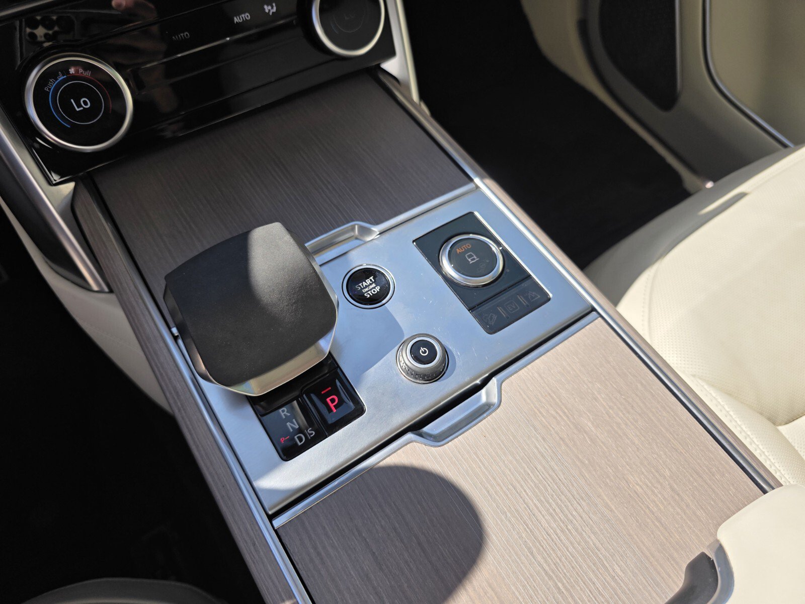 Certified 2023 Land Rover Range Rover First Edition AWD/4WD image 23