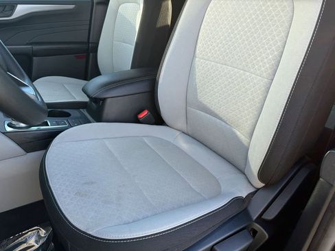 Certified 2025 Ford Escape Active image 17