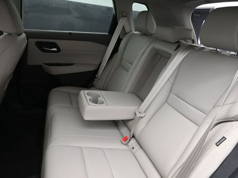 Used 2023 Nissan Rogue SL w/ SL Premium Package FWD image 19