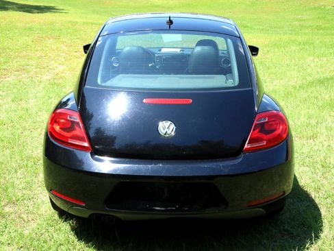Used 2012 Volkswagen Beetle 2.5 image 4