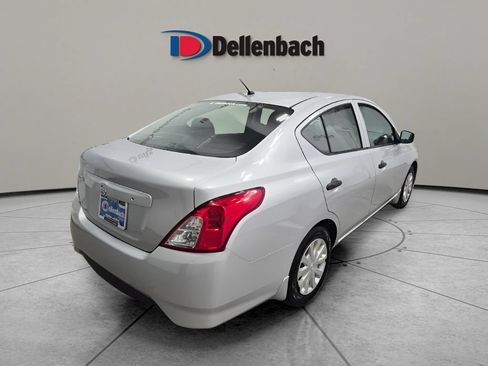 Used 2016 Nissan Versa S FWD image 6