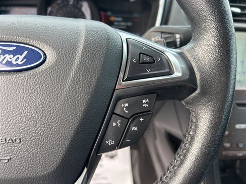 Used 2020 Ford Fusion Titanium image 9