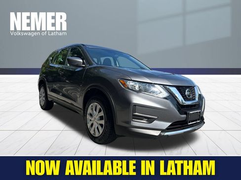 Used 2019 Nissan Rogue S AWD/4WD image 5