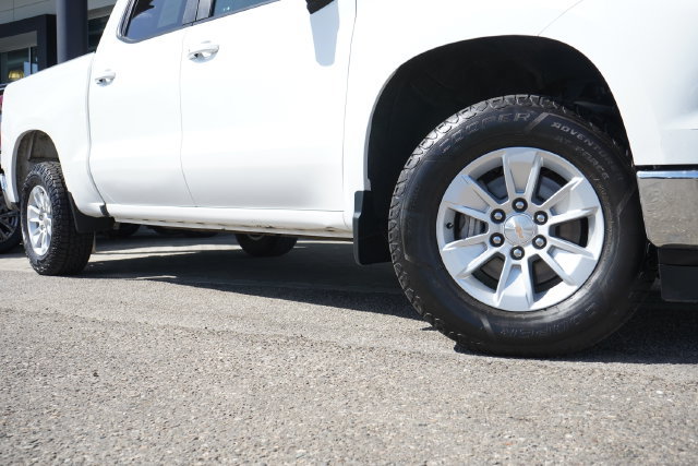 Used 2025 Chevrolet Silverado 1500 LT AWD/4WD image 11