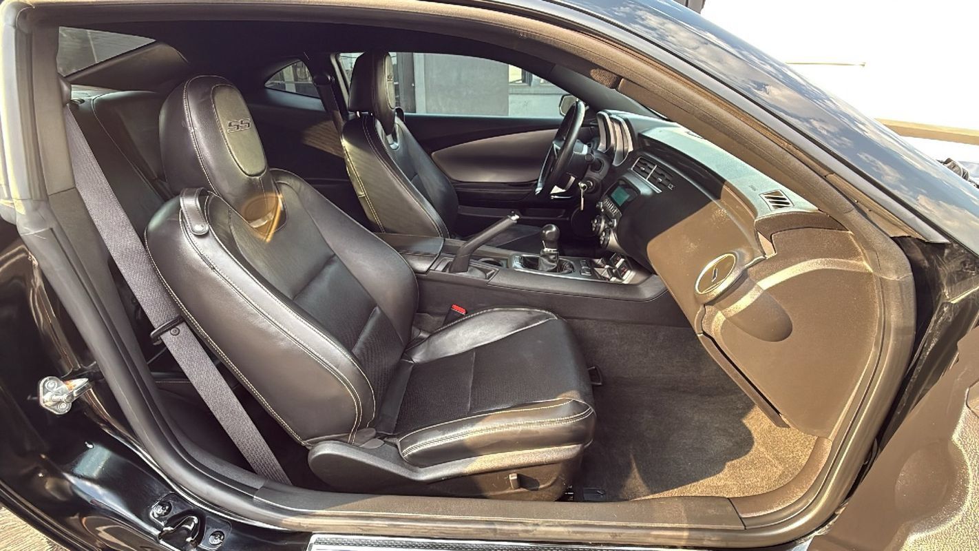 Used 2010 Chevrolet Camaro SS RWD image 16
