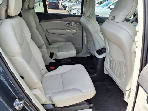 Certified 2025 Volvo XC90 T8 Plus w/ Protection Package Premier AWD/4WD image 15