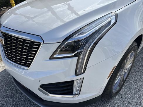 Certified 2025 Cadillac XT5 Premium Luxury image 9