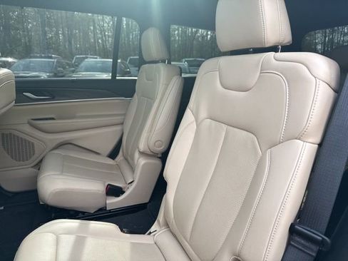 Used 2023 Jeep Grand Cherokee L Limited w/ Luxury Tech Group II image 11