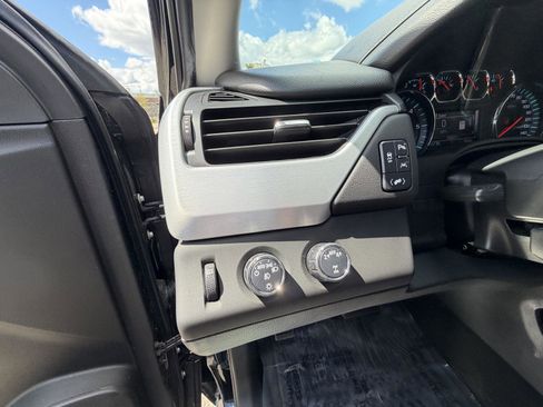 Used 2018 GMC Yukon SLT AWD/4WD image 12