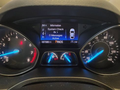 Used 2017 Ford Escape SE w/ Equipment Group 201A FWD image 23