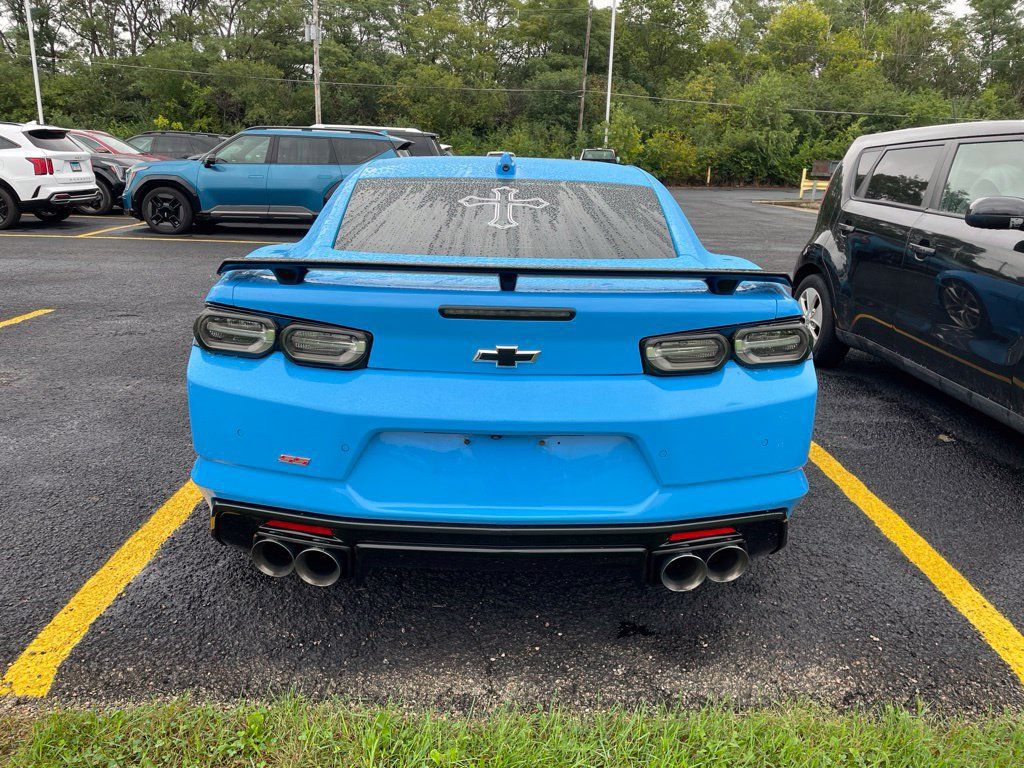 Used 2022 Chevrolet Camaro SS w/ Design Package 3 RWD image 3