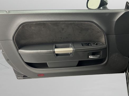 Used 2012 Dodge Challenger SRT8 RWD image 13