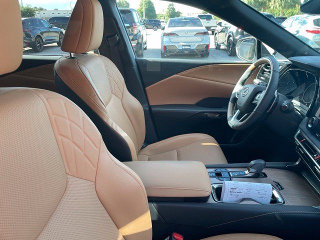 Used 2024 Lexus RX 350h w/ Accessory Package (K3) AWD/4WD image 8