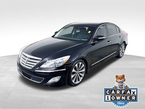 Used 2014 Hyundai Genesis 5.0 R-Spec image 1