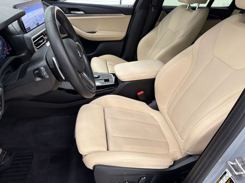 Used 2024 BMW X3 xDrive30i w/ Premium Package w/ZPA AWD/4WD image 5