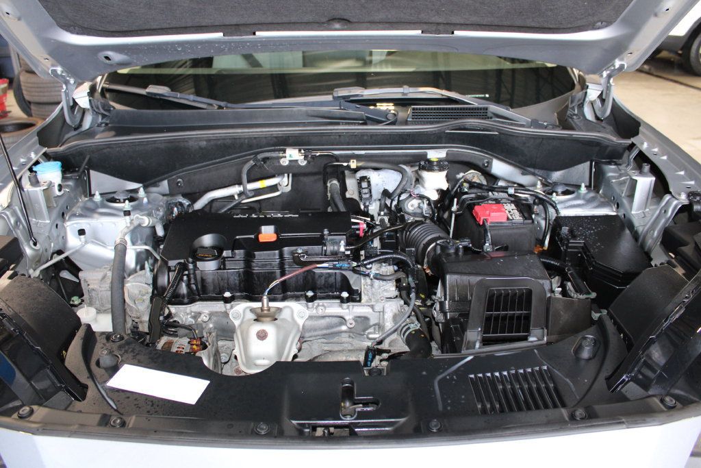 Used 2025 Honda HR-V LX image 8