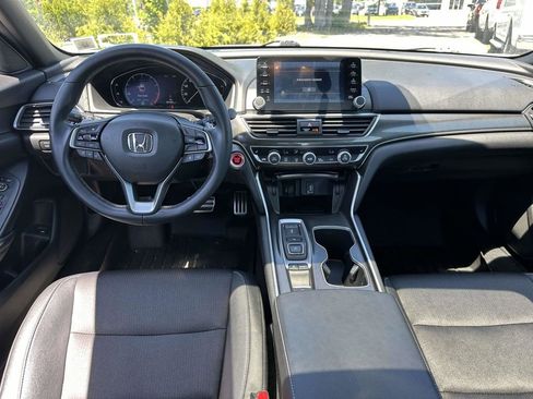 Used 2019 Honda Accord Sport image 11