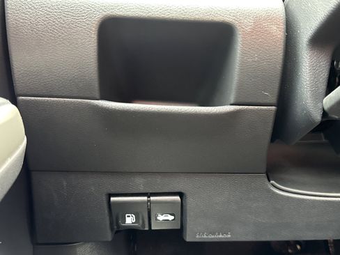 Used 2020 Nissan Kicks SR w/ SR Premium Package image 48