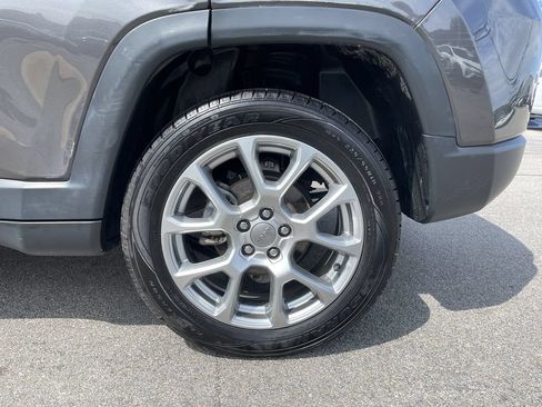 Used 2022 Jeep Compass Latitude AWD/4WD image 10